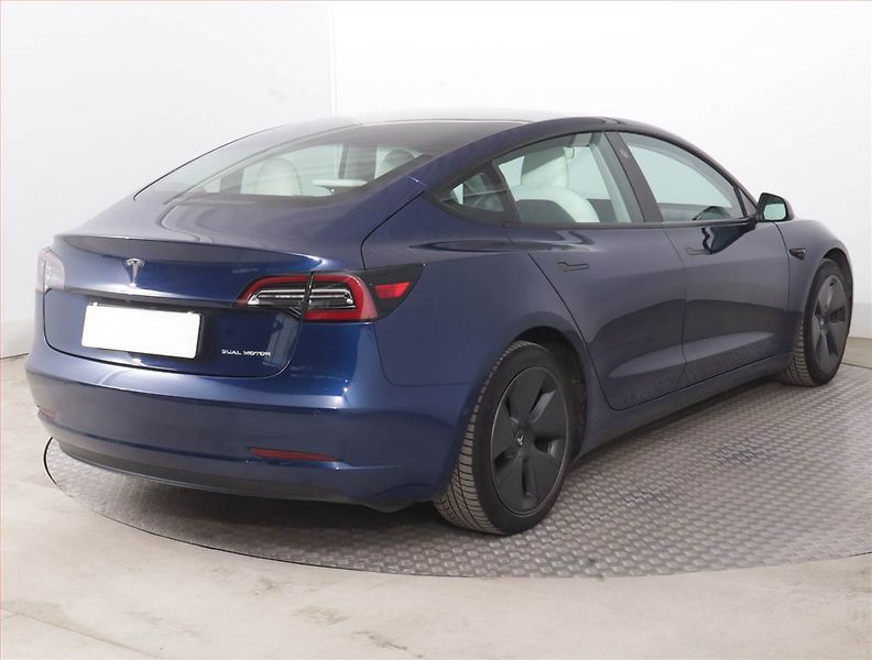Tesla Model 3 (2020) Long Range 4WD 74kWh, SoH 89% - fotka 5 z 21