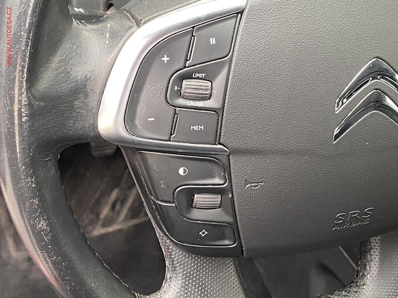 Citroën C4 (2012) 1.6 HDi, ČR, AC, temp - fotka 13 z 16