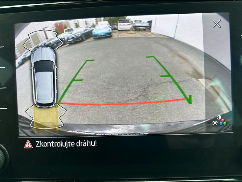 Škoda Karoq 2.0 TDI 110 kW DSG 4x4 - fotka 20 z 23
