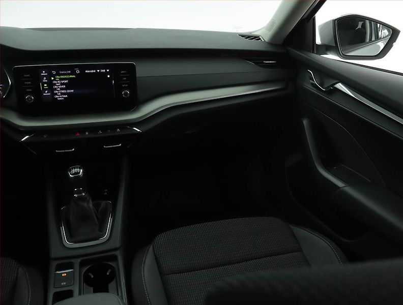 Škoda Octavia (2022) Ambition 2.0 TDI, ČR,1.maj - fotka 8 z 15