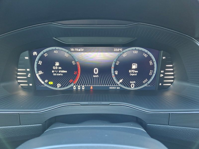 Škoda Superb (2023) Style DSG 1,5TSi 110kW - fotka 16 z 35