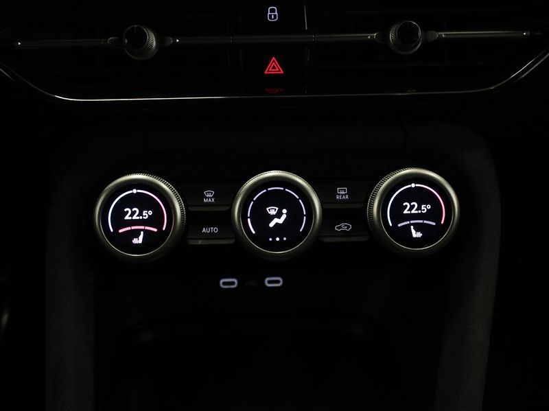 Škoda Kodiaq 2,0 TDI 4x4 Sportline 20tkm.TZ - fotka 19 z 35