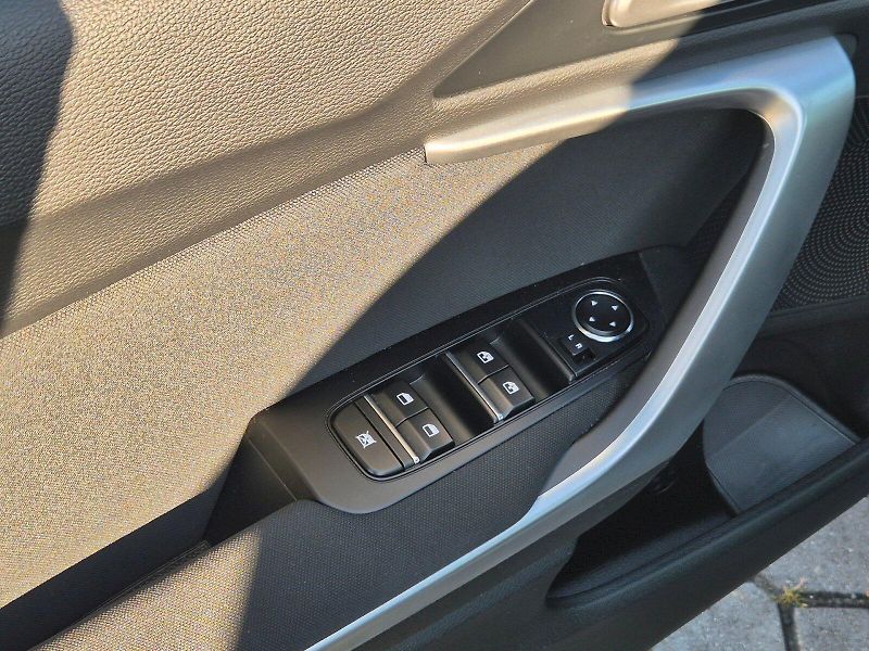 Kia Ceed (2025) Spin 1.5 T-GDI 103 kW 6°manuál - fotka 13 z 32
