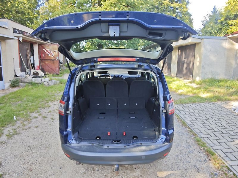 Ford S-MAX (2010) - fotka 9 z 18