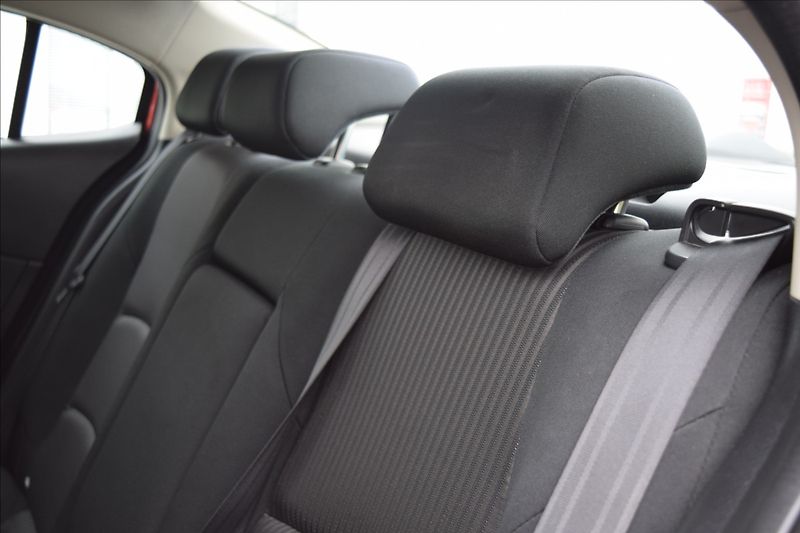 Mazda 3 2,0 G 88KW  DIGIKLIMA ALU NAVI - fotka 16 z 47