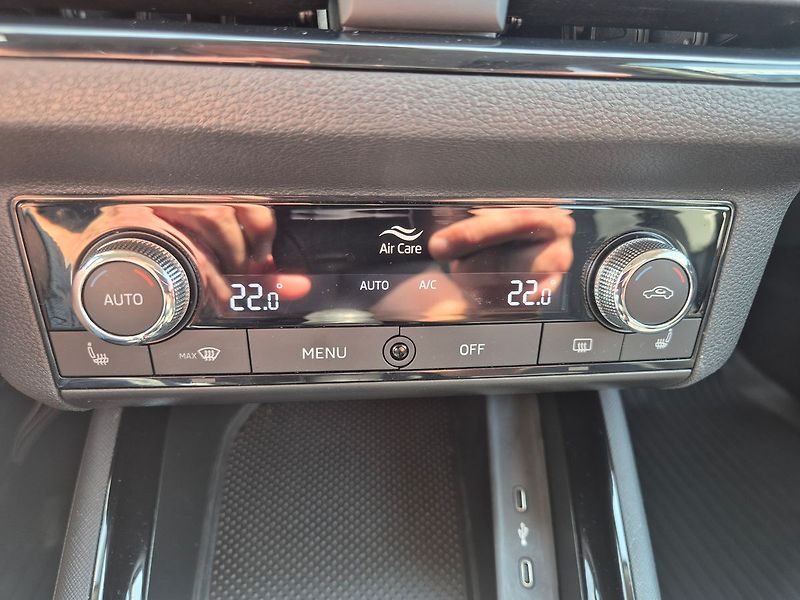 Škoda Kamiq 1,5 TSI 110 kW, CZ, 1. majitel - fotka 24 z 25