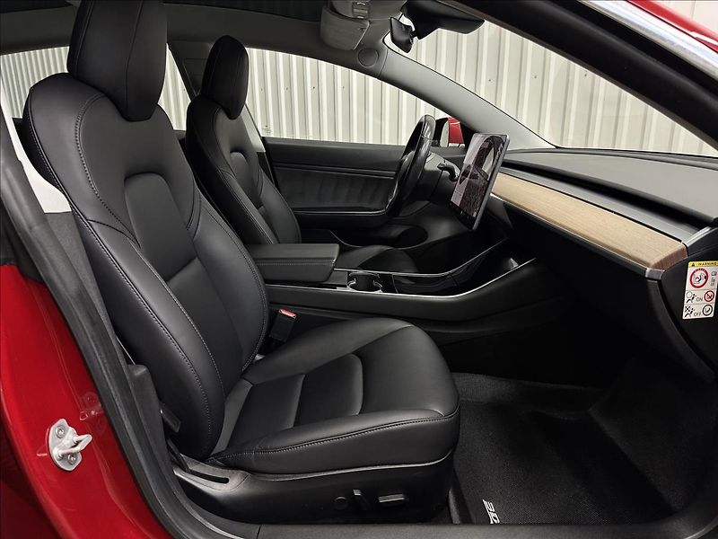 Tesla Model 3 LONG RANGE AWD BOOST EIBACH - fotka 30 z 35
