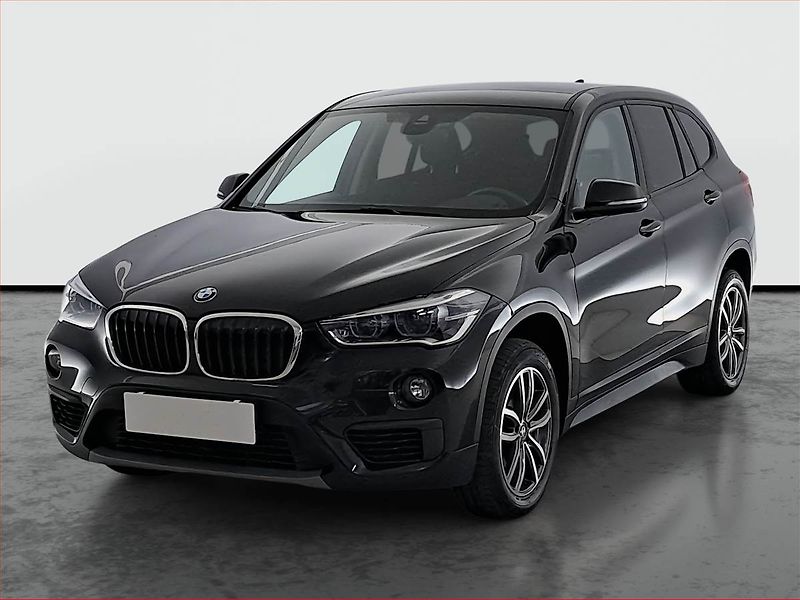BMW X1 (2018) sDrive18d, Serv.kniha - fotka 2 z 15