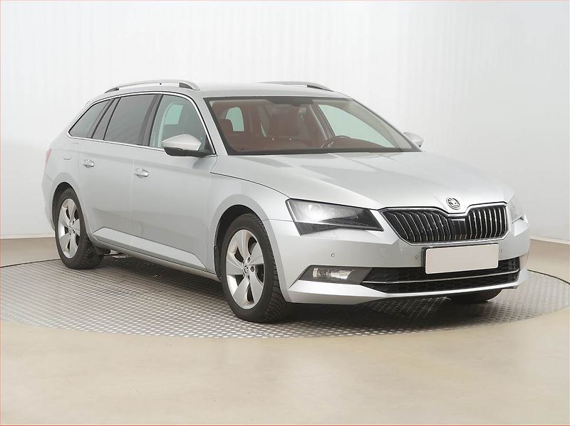Škoda Superb (2016) 2.0 TDI, Kůže, Bi-Xenony - fotografie inzerátu