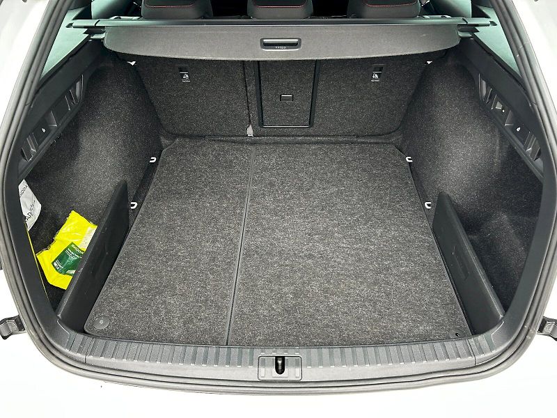 Škoda Octavia (2024) Combi 2.0 TDI 147kW DSG 4x4 RS - fotka 31 z 35