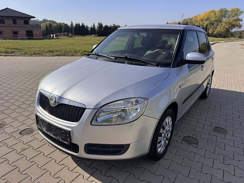 Škoda Fabia (2008) 1.4i 63Kw Ambition - fotka 2 z 16