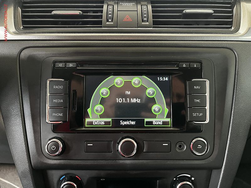 Škoda Rapid (2015) 1.6 TDi, Ambition, DSG, xenon - fotka 13 z 16