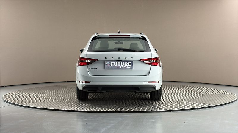Škoda Superb 2.0 TDI Style Combi - fotka 5 z 25