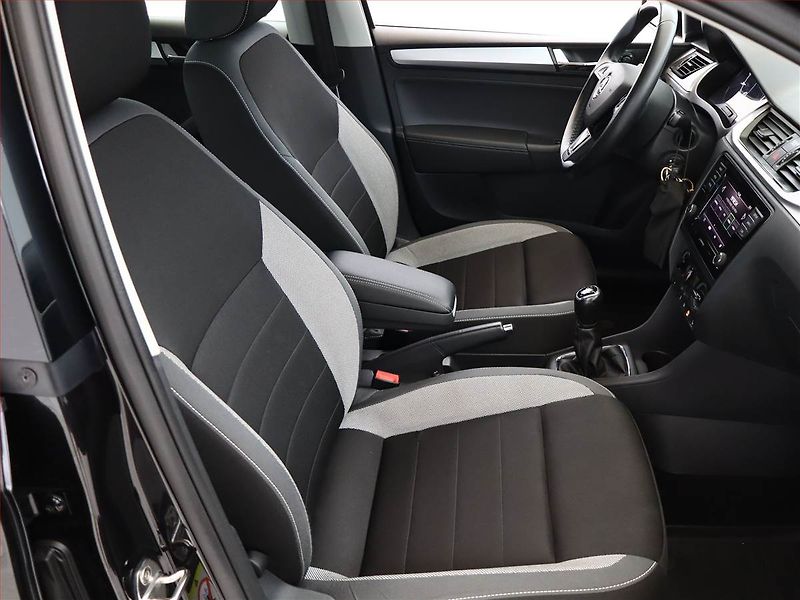 Škoda Rapid (2019) Spaceback 1.0 TSI, Serv.kniha - fotka 7 z 15