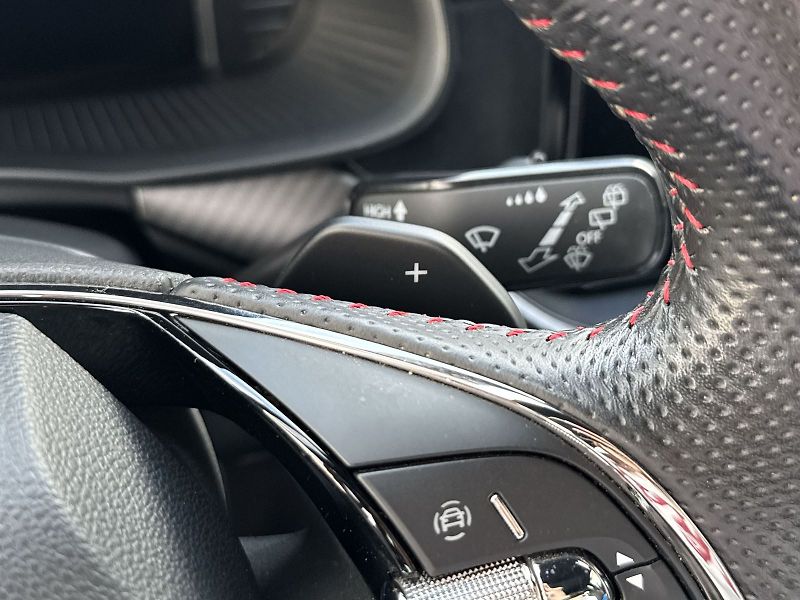 Škoda Kamiq (2021) 1.0 TSI DSG Monte Carlo - fotka 24 z 34