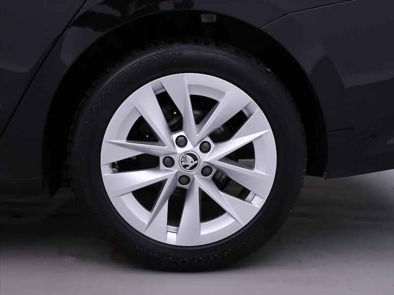 Škoda Octavia 2,0 TDI 110kW Style DSG DPH CZ - fotka 33 z 40
