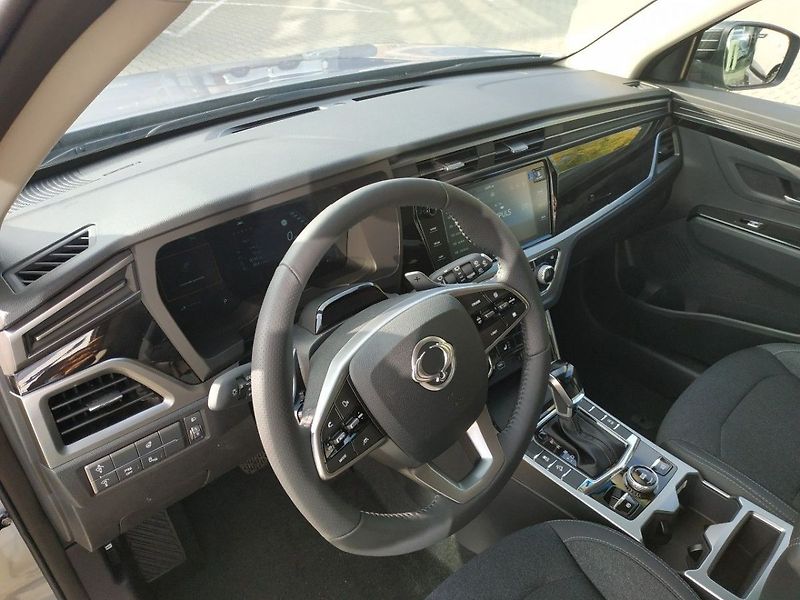 KGM Korando 1.5T, SMART,2WD, AT, SKLADEM - fotka 14 z 31