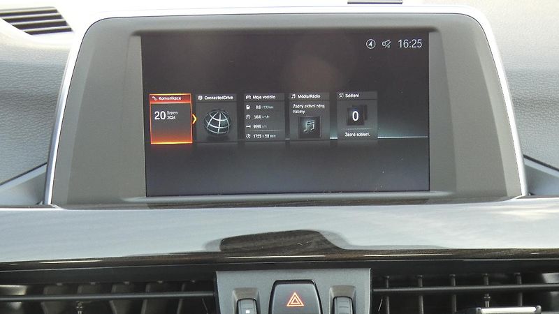 BMW X1 xDrive 25i Advantage Aut. - fotka 15 z 22
