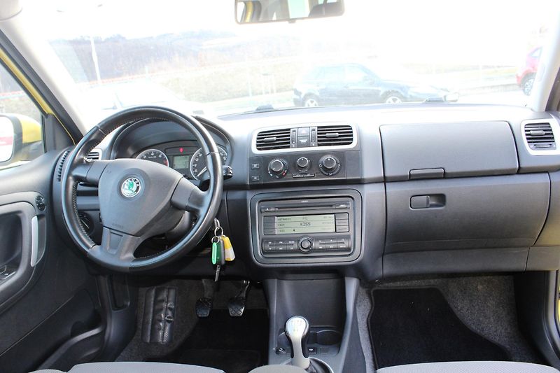 Škoda Fabia (2008) 1,4i 16V SPORT KLIMA EL.OKNA - fotka 15 z 16
