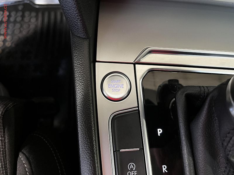 Volkswagen Passat (2016) 1.6 TDi, DSG, Navi, AC - fotka 18 z 18