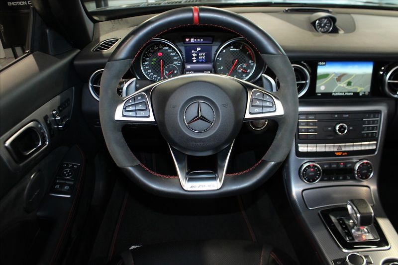Mercedes-Benz SLC 43 AMG Roadster 287kW/Performa - fotka 19 z 35