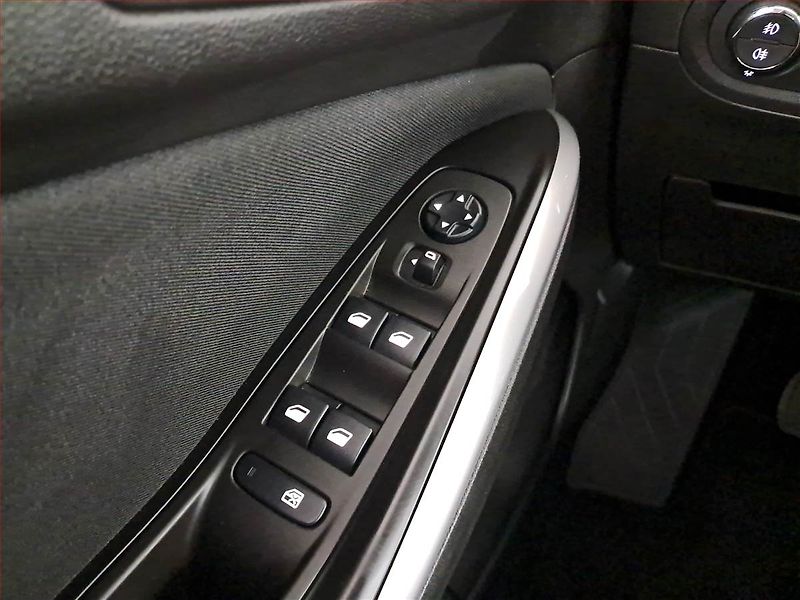 Opel Grandland X (2022) 1.2 Turbo, Serv.kniha - fotka 19 z 20
