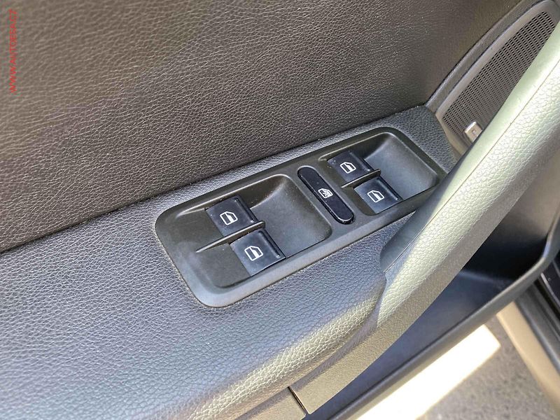 Škoda Yeti (2012) 2.0 TDi, Elegance, DSG, TZ - fotka 13 z 17