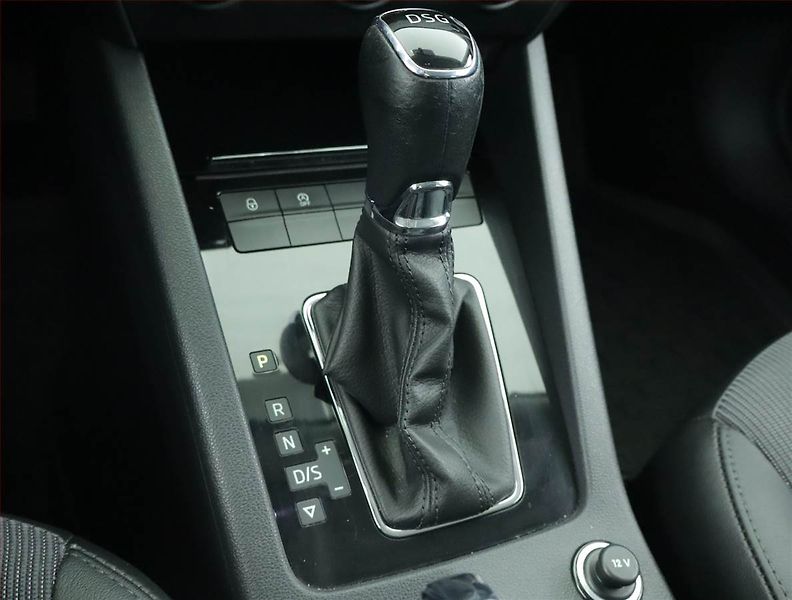 Škoda Octavia (2018) 2.0 TDI, Automat, Kůže, Navi - fotka 13 z 22