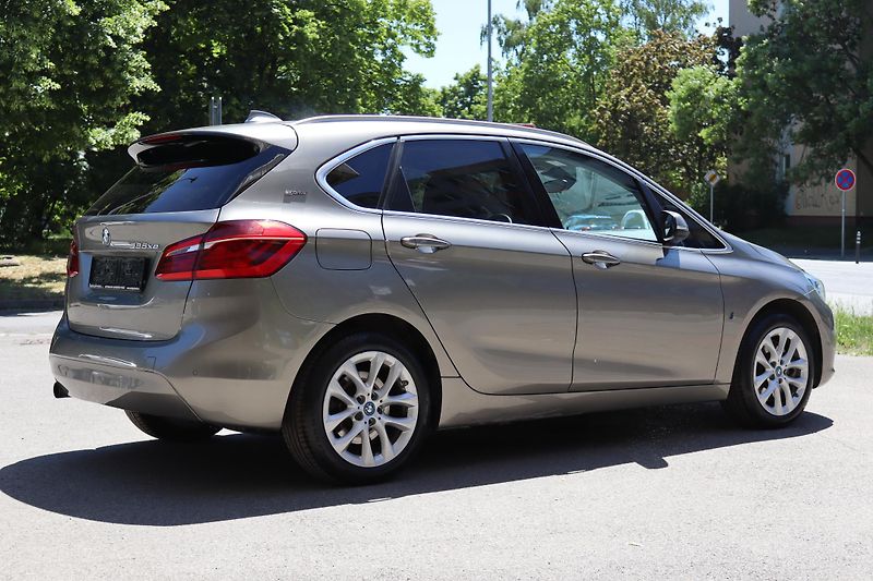 BMW Řada 2 225xe iPERFORMANCE F45 165kW - fotka 10 z 50