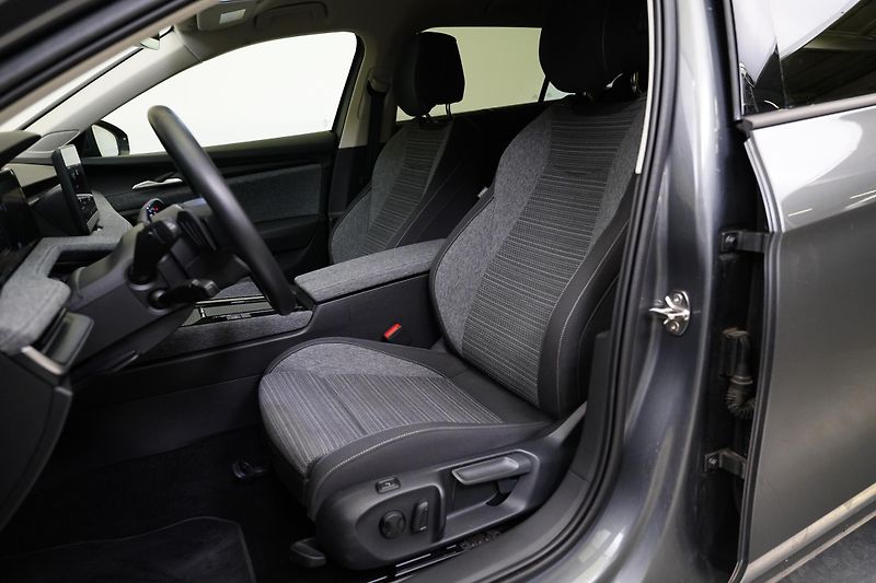 Škoda Superb - fotka 11 z 28