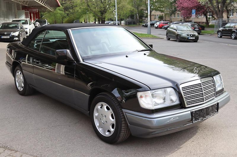 Mercedes-Benz 124 E320 CABRIO 162kW - fotka 7 z 50