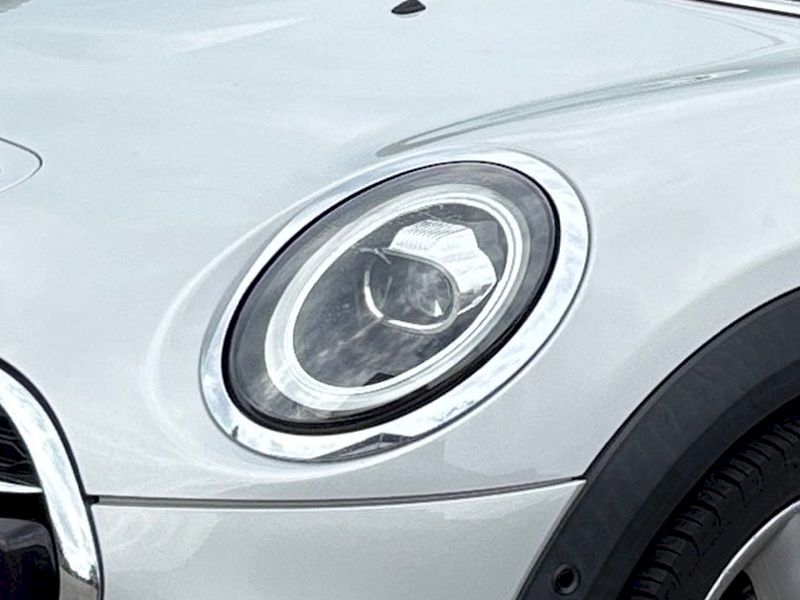 Mini Cooper (2018) S 141 kW 5 dveří - fotka 9 z 26