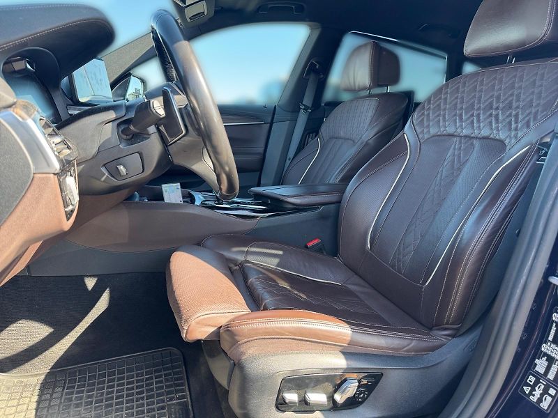 BMW Řada 6 (2023) xDRIVE GRAN TURISMO 640i 245kW - fotka 7 z 11
