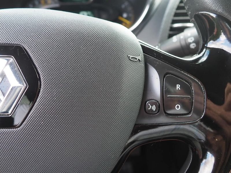 Renault Captur (2014) 1.2 TCe 88kW, Dynamique, AT - fotka 23 z 36