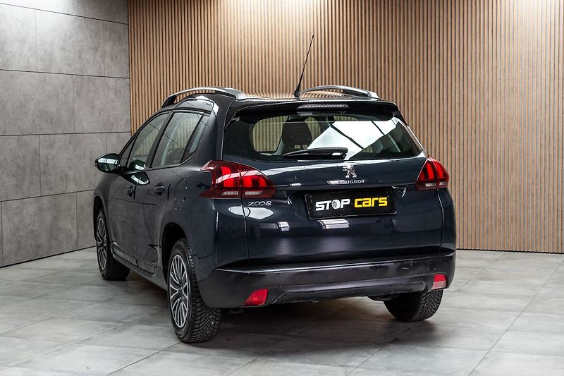 Peugeot 2008 1.2 PureTech*PO SERVISE*ČR* - fotka 4 z 32