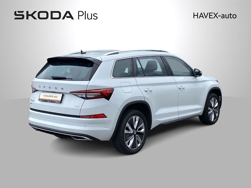 Škoda Kodiaq (2023) 2.0 TDI 4x4 DSG L&K - fotka 2 z 44