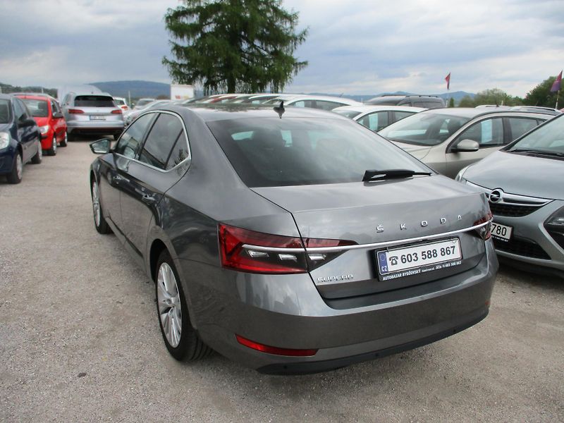 Škoda Superb (2023) IV 2,0 TDi - fotka 3 z 12