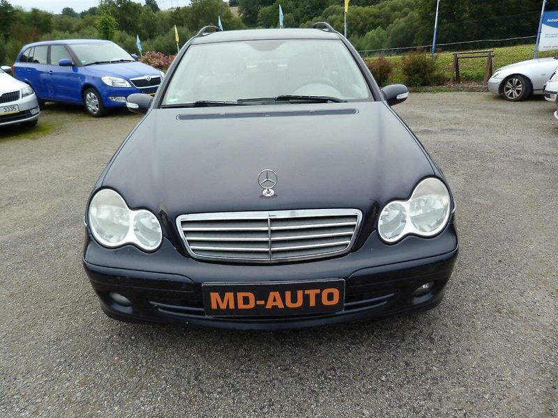 Mercedes-Benz Třídy C 200 CDI - fotka 2 z 21
