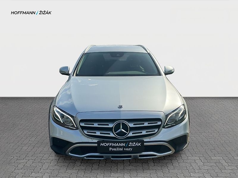 Mercedes-Benz Třídy E ALL TERRAIN 4MATIC - fotka 2 z 24
