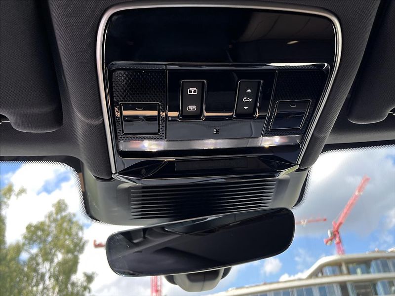 Land Rover Range Rover Sport (2026) 3,0 D250 DYNAMIC SE - fotka 23 z 26
