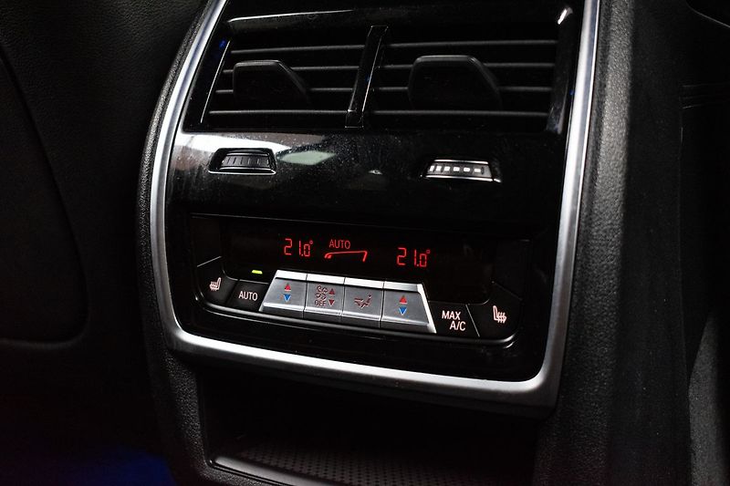 BMW X5 xDrive30d ///M*TAŽNÉ*LASER*ČR* - fotka 14 z 52