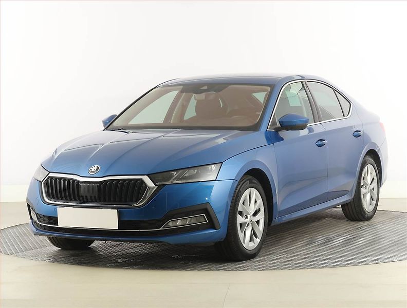 Škoda Octavia (2023) 2.0 TDI - fotka 2 z 29