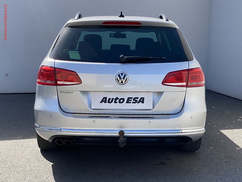 Volkswagen Passat (2013) 2.0 TDi, Comfortline - fotka 5 z 17