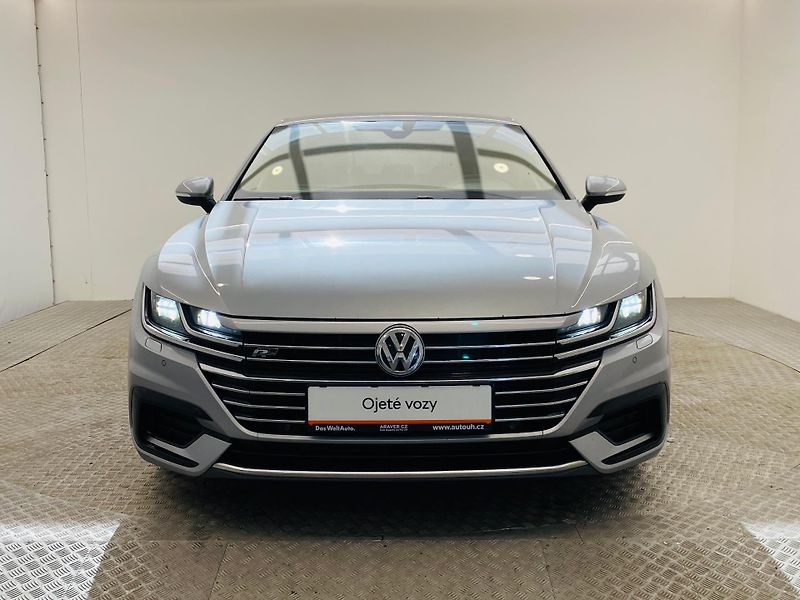 Volkswagen Arteon 2,0 R-LINE 2,0 TDI 140kW 7DSG - fotka 4 z 26