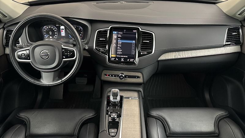 Volvo XC90 2.0 B5 AUT AWD Inscription - fotka 8 z 32