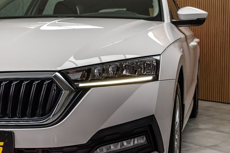 Škoda Octavia 2.0TDI 110kW AMBITION*DPH*ČR 1 - fotka 32 z 37