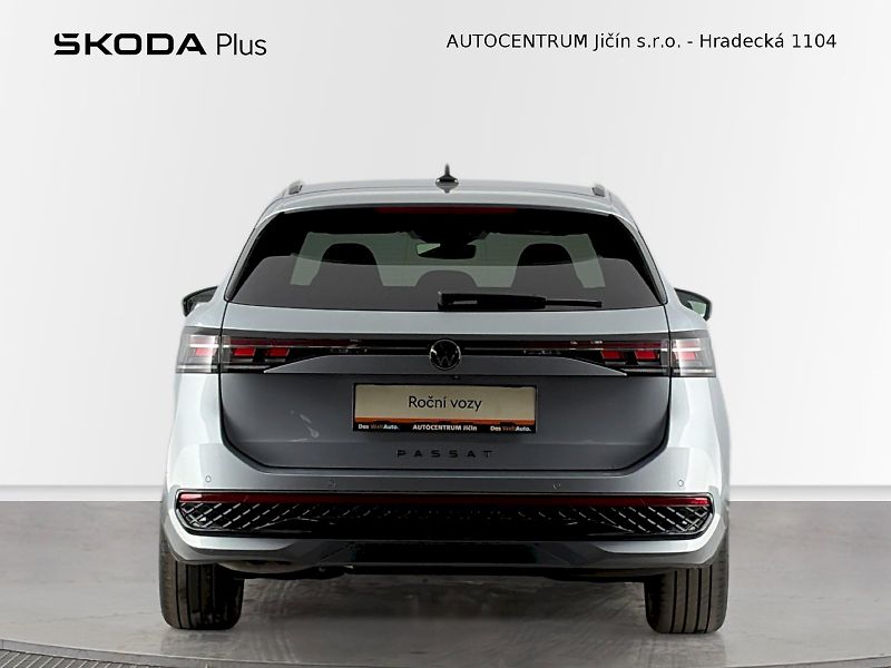Volkswagen Passat (2025) R-Line 2.0 TDI 142kW 4Motion D - fotka 6 z 40
