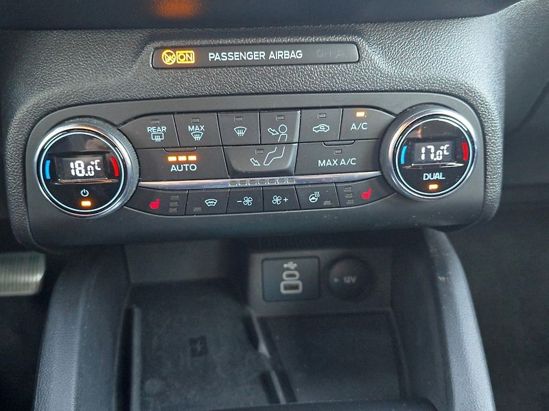 Ford Focus (2022) ST Line 1.5 EcoBlue A/T 88kW, - fotka 23 z 27