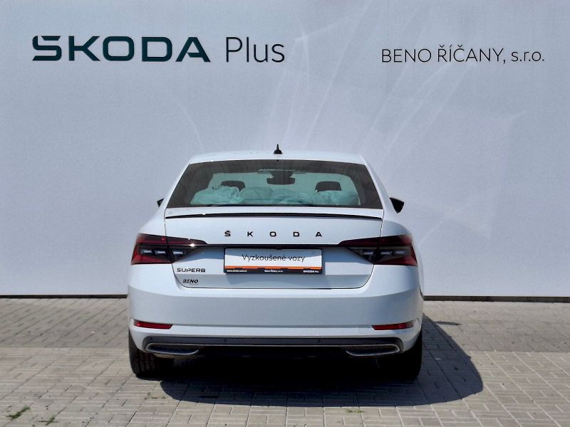 Škoda Superb (2023) Sportline 1.5TSi 110kW - fotka 13 z 35