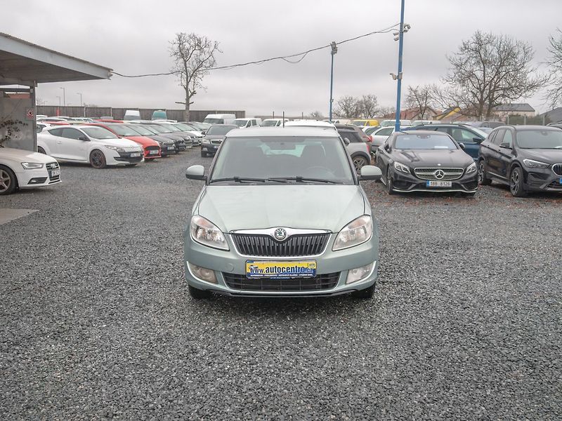 Škoda Fabia (2011) 1.2HTP 51KW – KLIMA - fotka 2 z 30